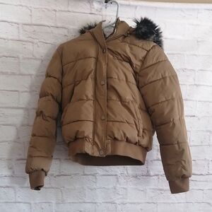 Cozy Tan Puffer Jacket with Faux Fur Trim